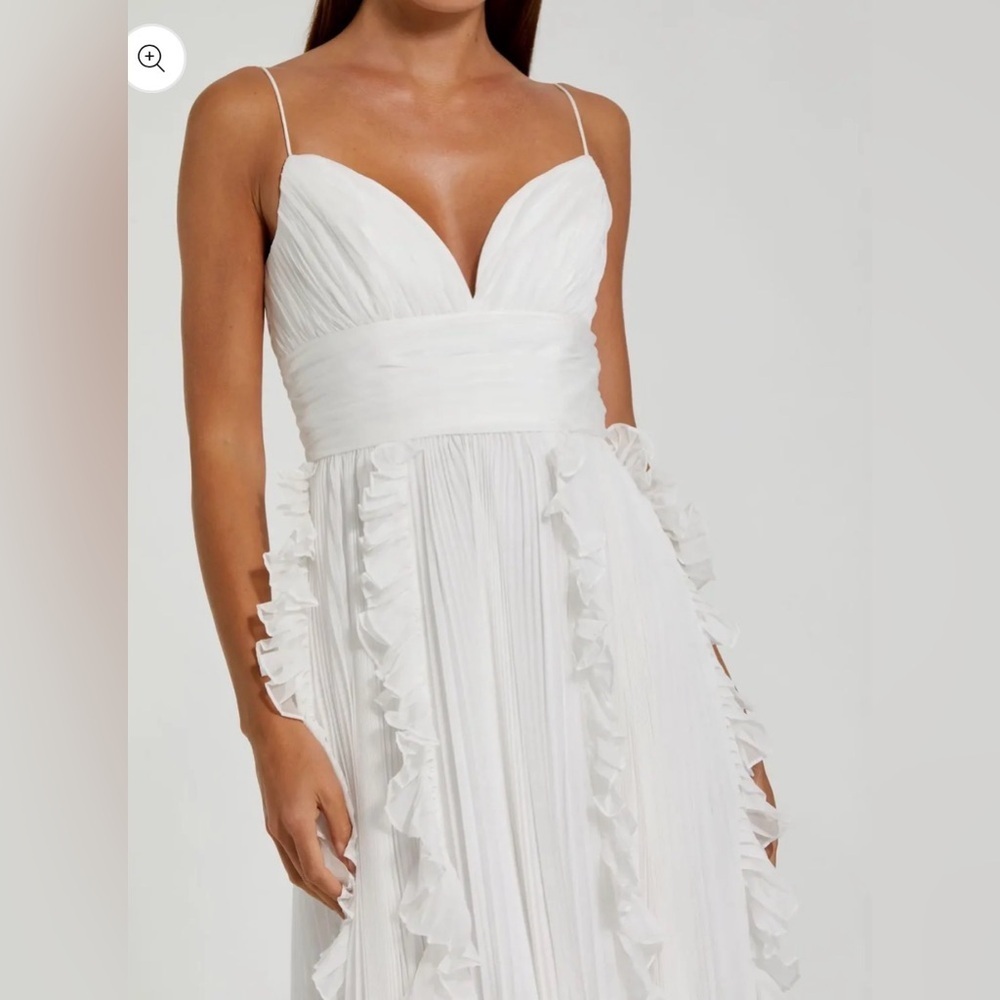 NWT | 49533 Mac Duggal White Ruffled Maxi Dress Size 8 - Picture 3 of 16
